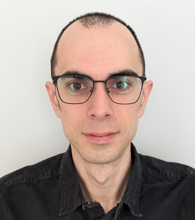 headshot Milan Pešić