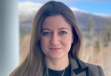 headshot of Jelena Notaros