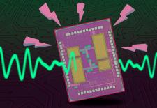 wake-up receiver that communicates using terahertz waves